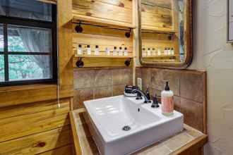 Lain-lain 4 Beaver Lake Vacation Rental w/ Private Hot Tub!