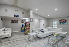 Others 4 16 Mi to Lake Ray Hubbard: Garland Family Home