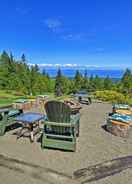 Imej utama Picturesque Port Angeles Cabin w/ Fire Pit!