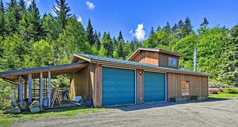 其他 2 Picturesque Port Angeles Cabin w/ Fire Pit!