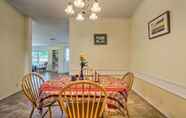 Others 3 Family-friendly Home w/ Deck by Rainbow Springs!