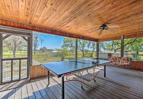 Others Family-friendly Home w/ Deck by Rainbow Springs!