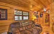 Lain-lain 6 Hooah Cabin Retreat w/ Grill & Step-free Access