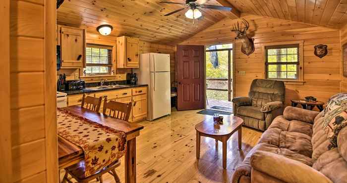 Others Hooah Cabin Retreat w/ Grill & Step-free Access