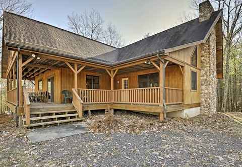 Lain-lain Rustic Benton Home on 50 Acres w/ Deck & Views!