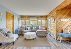 其他 3 Amazing Rocky Point Retreat Overlooking the Sound!