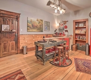 Others 2 One-of-a-kind Rustic Retreat in Dtwn Sturgeon Bay!