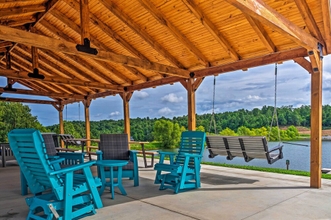 Lainnya 4 Rustic Lakeside Retreat w/ Fire Pit, Trails!