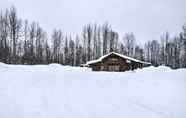 Others 7 Creekside Cabin: < 2 Mi to Hike, Bike & Ski!