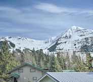 Others 4 Cabin w/ Hot Tub & Views: 1 Mile to Alyeska Resort