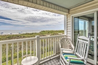 Lain-lain Sunny Windy Hill Beachfront Condo w/ Private Patio