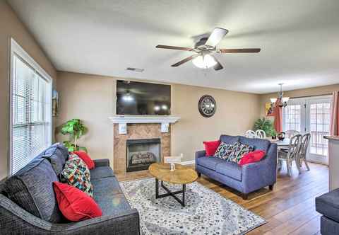 Others Clarksville Getaway Near Golfing & Breweries!