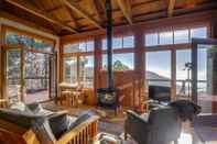 Lainnya Romantic Ridgetop Escape w/ Hot Tub Near Mendocino