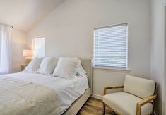 其他 3 Close to Parks & Brews: Sunny Grants Pass Apt!