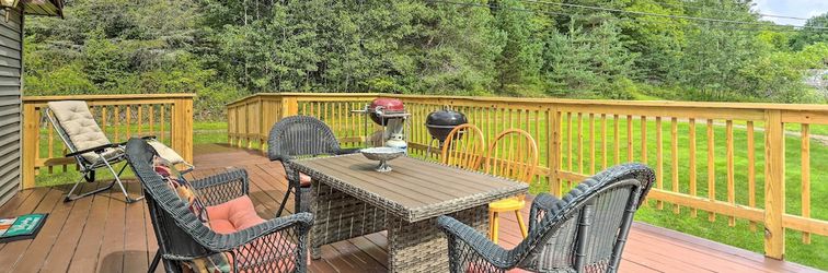 Others Bright Tucked-away Cabin w/ Furnished Deck + Grill