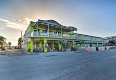 Others 3 Idyllic Pass-a-grille Studio - Walk to the Beach!