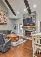 Imej utama Modern Cottage: Fire Pit < 2 Mi to New River Park