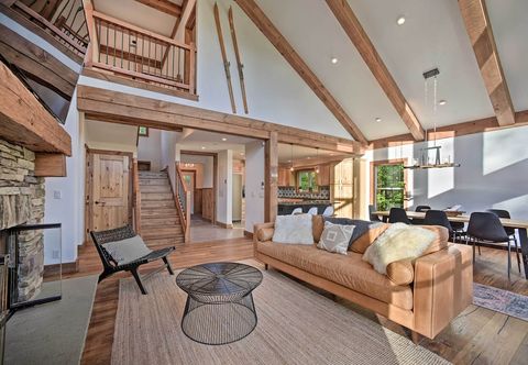 其他 Luxury Home w/ Deck: Explore the Catskill Mtns!