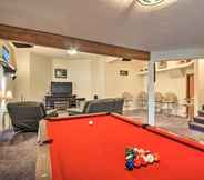 Others 5 Grand Getaway w/ Hot Tub in Spokane Valley!