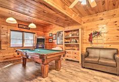 Others 7 3 Mi to Dollywood: Hot Tub Hideaway in Smoky Mtns