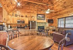 Others 5 3 Mi to Dollywood: Hot Tub Hideaway in Smoky Mtns