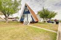 อื่นๆ Charming Evanston A-frame: Dog Friendly!