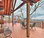 Others 4 Private Eureka Springs Cabin w/ Beaver Lake Views!