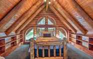 Lain-lain 7 Private Eureka Springs Cabin w/ Beaver Lake Views!