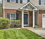 Lain-lain 2 Inviting High Point Townhome With Patio + Privacy!