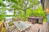 Others Cozy Retreat w/ Hot Tub, on Sleepy Hollow Lake!