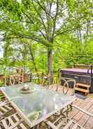 Imej utama Cozy Retreat w/ Hot Tub, on Sleepy Hollow Lake!