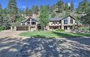 Khác 7 Stunning Evergreen Mountain Home on Private Stream