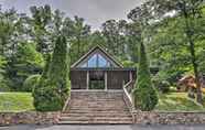 Lainnya 7 Smoky Mtn Lakefront Cabin w/ Hot Tub & Fire Pit!