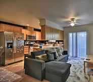 Lainnya 3 Relaxing Townhome w/ Patio: 25 Miles to Portland!