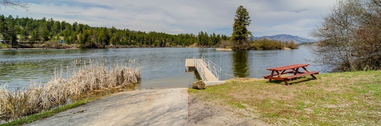 Others Quiet Republic Cabin w/ Lake Views!