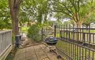 Lainnya 5 Quiet Lake Conroe Townhome w/ 2 Boat Slips!