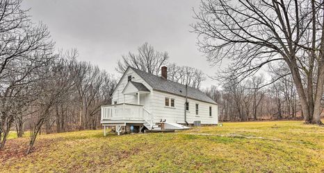 Others 2 Cozy Campbell Hall Getaway w/ Porch!