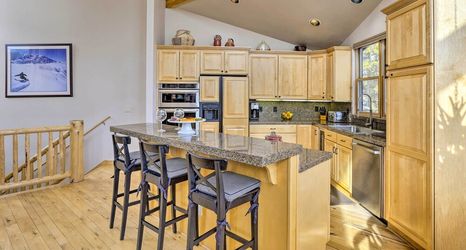 Others 2 Ski & Hike On-site: Breckenridge Retreat!