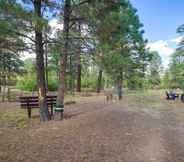 อื่นๆ 7 Spacious & Quiet Pagosa Springs Cabin w/ Deck!