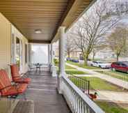 Others 2 Updated Sheboygan Home w/ Porch < 1 Mi to Beach