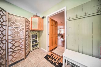 其他 4 Riverfront Geneva Cottage on Grand River!