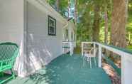 Others 6 Riverfront Geneva Cottage on Grand River!