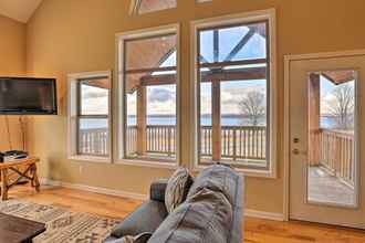 Lainnya 4 Cozy Cayuga Lake Cabin w/ Views < 1 Mi to Wineries