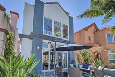 Others Oceanside Home w/ Rooftop Patio - Steps to Beach!