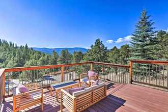Others 4 Unique Evergreen Cabin w/ Hot Tub & Mountain Views