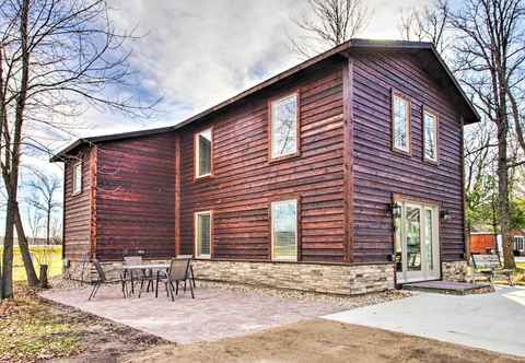 Khác Remote Retreat: Cozy Home w/ Big Pine Lake Access!