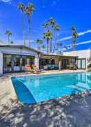 Imej utama Luxe Palm Springs Home w/ Stunning Backyard!