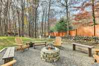 Others Albrightsville Abode w/ Lake Access + Fire Pit