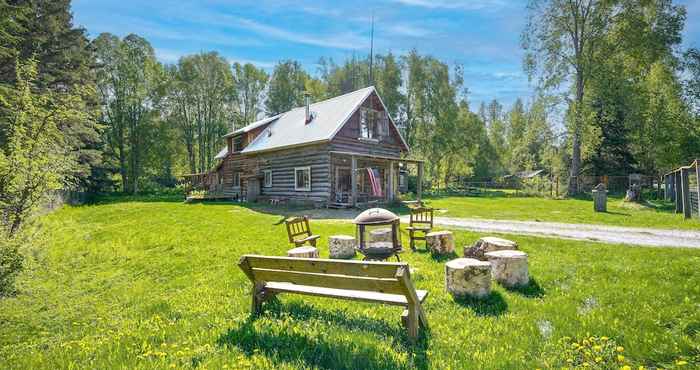 Others Historic Century-old Cabin in Downtown Hope