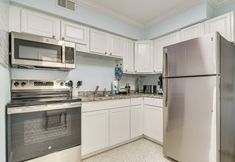 Others 7 Indian Rocks Beach Retreat, Walk to Beaches!